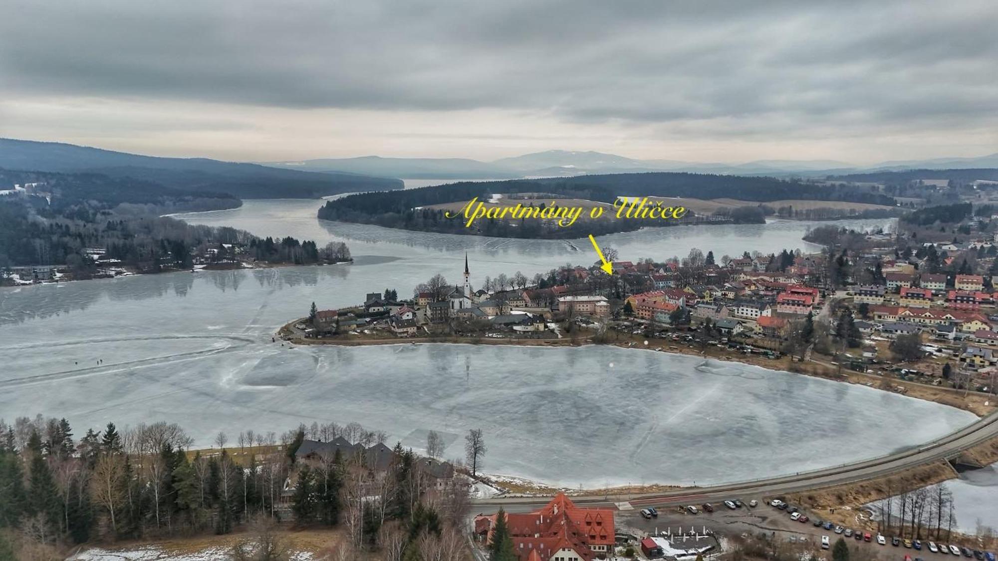Apartmany V Ulicce Фримбурк Экстерьер фото